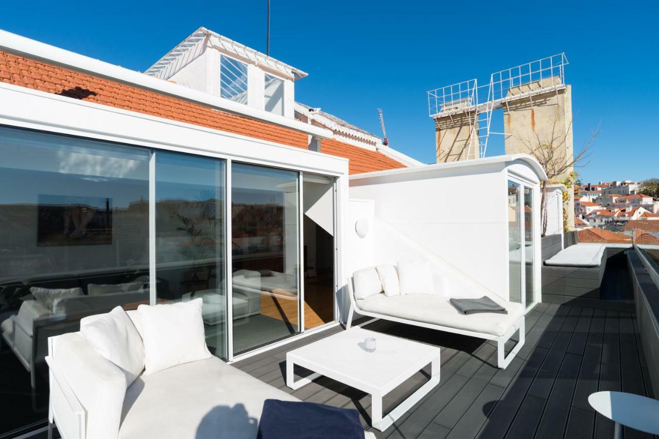 Apartment 360 *